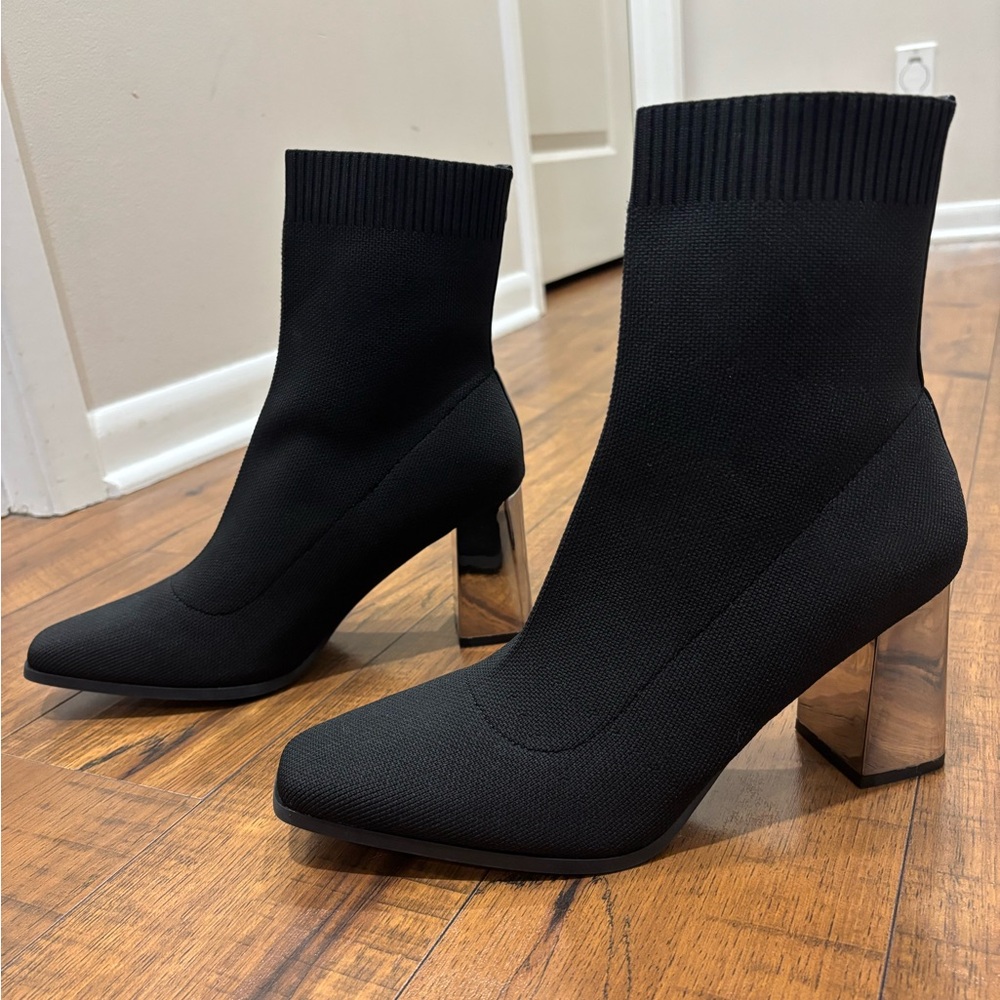 NEWBELLA Commute Square Toe Chunky Heeled Black Ankle Boots Size 9 NWOT